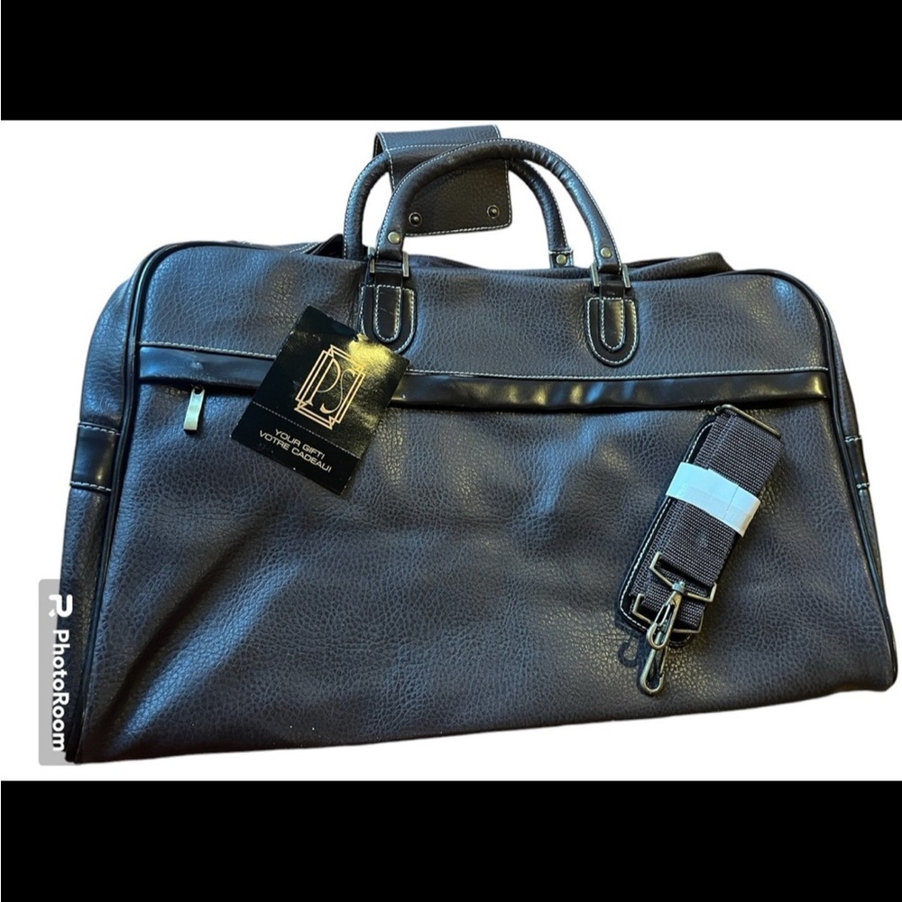 NWT - Paul Sebastian vegan duffel bag. Unisex